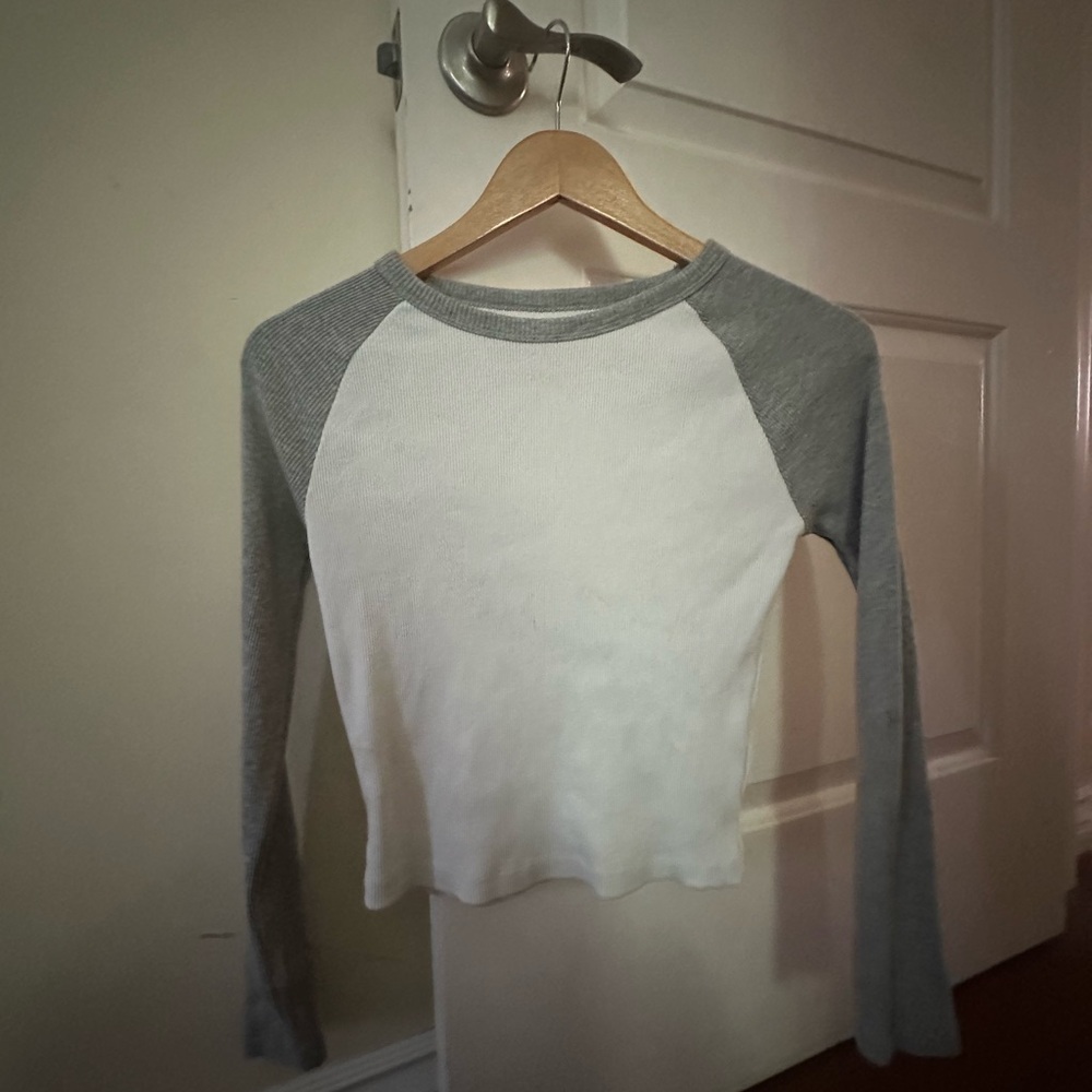GAP Heather Gray and White Raglan Tee